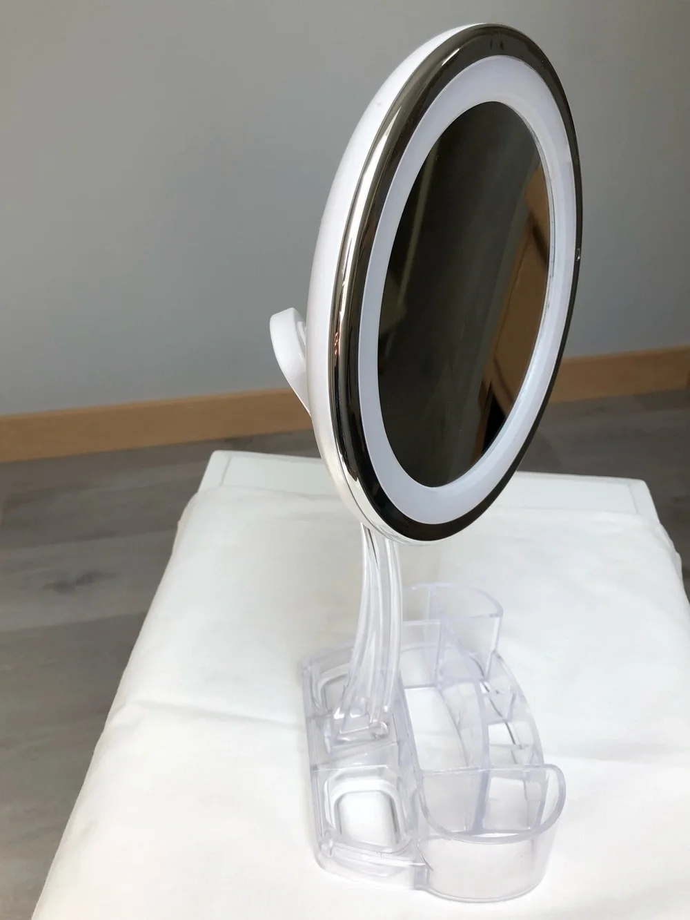 Daisi 7X Magnifying Lighted Makeup Mirror With Cosmetic Organizer
